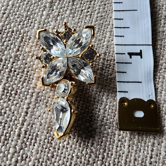 Vintage Monet clear rhinestone post earings. Perfect for a wedding. 1990's - Picture 3 of 4